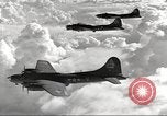 Standbild B-17 Flugzeuge europäische Theater, 1942, aus Sekunde 28 historischem Filmmaterial Videoclip 65675059939