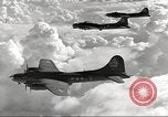 Standbild B-17 Flugzeuge europäische Theater, 1942, aus Sekunde 29 historischem Filmmaterial Videoclip 65675059939