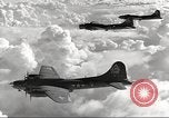 Standbild B-17 Flugzeuge europäische Theater, 1942, aus Sekunde 31 historischem Filmmaterial Videoclip 65675059939