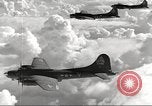 Standbild B-17 Flugzeuge europäische Theater, 1942, aus Sekunde 33 historischem Filmmaterial Videoclip 65675059939