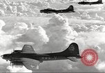 Standbild B-17 Flugzeuge europäische Theater, 1942, aus Sekunde 40 historischem Filmmaterial Videoclip 65675059939
