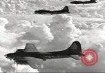 Standbild B-17 Flugzeuge europäische Theater, 1942, aus Sekunde 43 historischem Filmmaterial Videoclip 65675059939