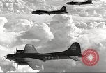 Standbild B-17 Flugzeuge europäische Theater, 1942, aus Sekunde 44 historischem Filmmaterial Videoclip 65675059939