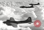 Standbild B-17 Flugzeuge europäische Theater, 1942, aus Sekunde 55 historischem Filmmaterial Videoclip 65675059939
