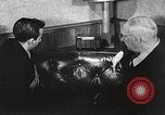 Immagine di Harry Truman Washington DC USA, 1951, secondo 39 filmato di repertorio 65675059944