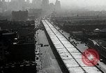 Immagine di Autostrada sopraelevata New York City USA, 1930, secondo 6 filmato di repertorio 65675059948