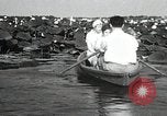 Standbild Lotus Blumen Grass Lakes Illinois USA, 1930, aus Sekunde 28 historischem Filmmaterial Videoclip 65675059950