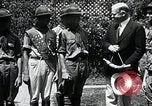 Standbild Präsident Hoover erhält Geschenk Washington DC USA, 1930, aus Sekunde 15 historischem Filmmaterial Videoclip 65675059951