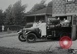 Standbild weibliche Feuerwehrleute Chalfont Pennsylvania USA, 1930, aus Sekunde 3 historischem Filmmaterial Videoclip 65675059952