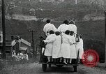 Standbild weibliche Feuerwehrleute Chalfont Pennsylvania USA, 1930, aus Sekunde 9 historischem Filmmaterial Videoclip 65675059952