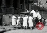 Standbild weibliche Feuerwehrleute Chalfont Pennsylvania USA, 1930, aus Sekunde 28 historischem Filmmaterial Videoclip 65675059952