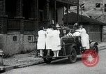 Standbild weibliche Feuerwehrleute Chalfont Pennsylvania USA, 1930, aus Sekunde 37 historischem Filmmaterial Videoclip 65675059952