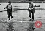Immagine di Logrolling Longview Washington USA, 1930, secondo 25 filmato di repertorio 65675059954