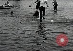 Immagine di Logrolling Longview Washington USA, 1930, secondo 55 filmato di repertorio 65675059954