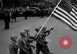 Immagine di Ottantaduesima Airborne Division New York City USA, 1946, secondo 25 filmato di repertorio 65675059956
