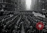 Immagine di Ottantaduesima Airborne Division New York City USA, 1946, secondo 29 filmato di repertorio 65675059956