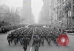 Immagine di Ottantaduesima Airborne Division New York City USA, 1946, secondo 38 filmato di repertorio 65675059956