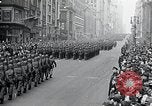 Immagine di Ottantaduesima Airborne Division New York City USA, 1946, secondo 46 filmato di repertorio 65675059956