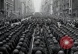 Immagine di Ottantaduesima Airborne Division New York City USA, 1946, secondo 50 filmato di repertorio 65675059956