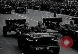 Immagine di Ottantaduesima Airborne Division New York City USA, 1946, secondo 55 filmato di repertorio 65675059956