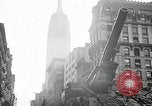 Immagine di Ottantaduesima Airborne Division New York City USA, 1946, secondo 59 filmato di repertorio 65675059956