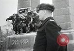 Standbild General Eisenhower Kanada, 1946, aus Sekunde 10 historischem Filmmaterial Videoclip 65675059957