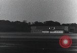 Standbild Captain Falken in Travel Air Geheimnis s Flugzeuge Long Island New York USA, 1931, aus Sekunde 21 historischem Filmmaterial Videoclip 65675059960