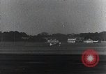 Standbild Captain Falken in Travel Air Geheimnis s Flugzeuge Long Island New York USA, 1931, aus Sekunde 28 historischem Filmmaterial Videoclip 65675059960