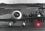 Standbild Captain Falken in Travel Air Geheimnis s Flugzeuge Long Island New York USA, 1931, aus Sekunde 31 historischem Filmmaterial Videoclip 65675059960