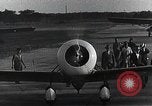 Standbild Captain Falken in Travel Air Geheimnis s Flugzeuge Long Island New York USA, 1931, aus Sekunde 34 historischem Filmmaterial Videoclip 65675059960