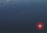 Standbild F-4B Flugzeuge South China Sea, 1967, aus Sekunde 32 historischem Filmmaterial Videoclip 65675059972