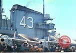 Standbild USS Coral Sea (CVA-43) South China Sea, 1965, aus Sekunde 31 historischem Filmmaterial Videoclip 65675059975