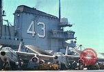 Standbild USS Coral Sea (CVA-43) South China Sea, 1965, aus Sekunde 36 historischem Filmmaterial Videoclip 65675059975