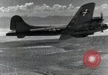 Standbild B-17E Flying Fortress Utah Dugway Proving Ground USA, 1945, aus Sekunde 38 historischem Filmmaterial Videoclip 65675059996