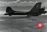 Standbild B-17E Flying Fortress Utah Dugway Proving Ground USA, 1945, aus Sekunde 41 historischem Filmmaterial Videoclip 65675059996