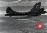 Standbild B-17E Flying Fortress Utah Dugway Proving Ground USA, 1945, aus Sekunde 42 historischem Filmmaterial Videoclip 65675059996