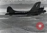 Standbild B-17E Flying Fortress Utah Dugway Proving Ground USA, 1945, aus Sekunde 44 historischem Filmmaterial Videoclip 65675059996