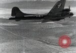 Standbild B-17E Flying Fortress Utah Dugway Proving Ground USA, 1945, aus Sekunde 46 historischem Filmmaterial Videoclip 65675059996