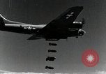 Standbild B-17E Flying Fortress Utah Dugway Proving Ground USA, 1945, aus Sekunde 51 historischem Filmmaterial Videoclip 65675059996