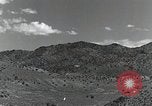 Standbild Bomben und Raketen Explosionen Utah Dugway Proving Ground USA, 1945, aus Sekunde 5 historischem Filmmaterial Videoclip 65675059997