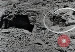 Standbild Bomben und Raketen Explosionen Utah Dugway Proving Ground USA, 1945, aus Sekunde 43 historischem Filmmaterial Videoclip 65675059997