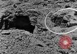Standbild Bomben und Raketen Explosionen Utah Dugway Proving Ground USA, 1945, aus Sekunde 44 historischem Filmmaterial Videoclip 65675059997
