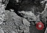 Standbild Bomben und Raketen Explosionen Utah Dugway Proving Ground USA, 1945, aus Sekunde 49 historischem Filmmaterial Videoclip 65675059997