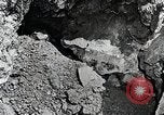 Standbild Bomben und Raketen Explosionen Utah Dugway Proving Ground USA, 1945, aus Sekunde 55 historischem Filmmaterial Videoclip 65675059997