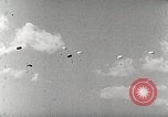Standbild C-119 Flying Boxcar Seoul Korea, 1952, aus Sekunde 61 historischem Filmmaterial Videoclip 65675060000