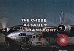 Standbild C-123B assault Transportflugzeuge Hagerstown Maryland USA, 1955, aus Sekunde 18 historischem Filmmaterial Videoclip 65675060008