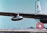 Standbild C-123B assault Transportflugzeuge Hagerstown Maryland USA, 1955, aus Sekunde 19 historischem Filmmaterial Videoclip 65675060009