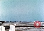 Standbild C-123B assault Transportflugzeuge Hagerstown Maryland USA, 1955, aus Sekunde 37 historischem Filmmaterial Videoclip 65675060009