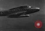 Standbild F-84F Thunderstreak Flugzeuge United States USA, 1954, aus Sekunde 49 historischem Filmmaterial Videoclip 65675060020