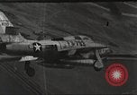 Standbild F-84F Thunderstreak Flugzeuge United States USA, 1954, aus Sekunde 58 historischem Filmmaterial Videoclip 65675060020